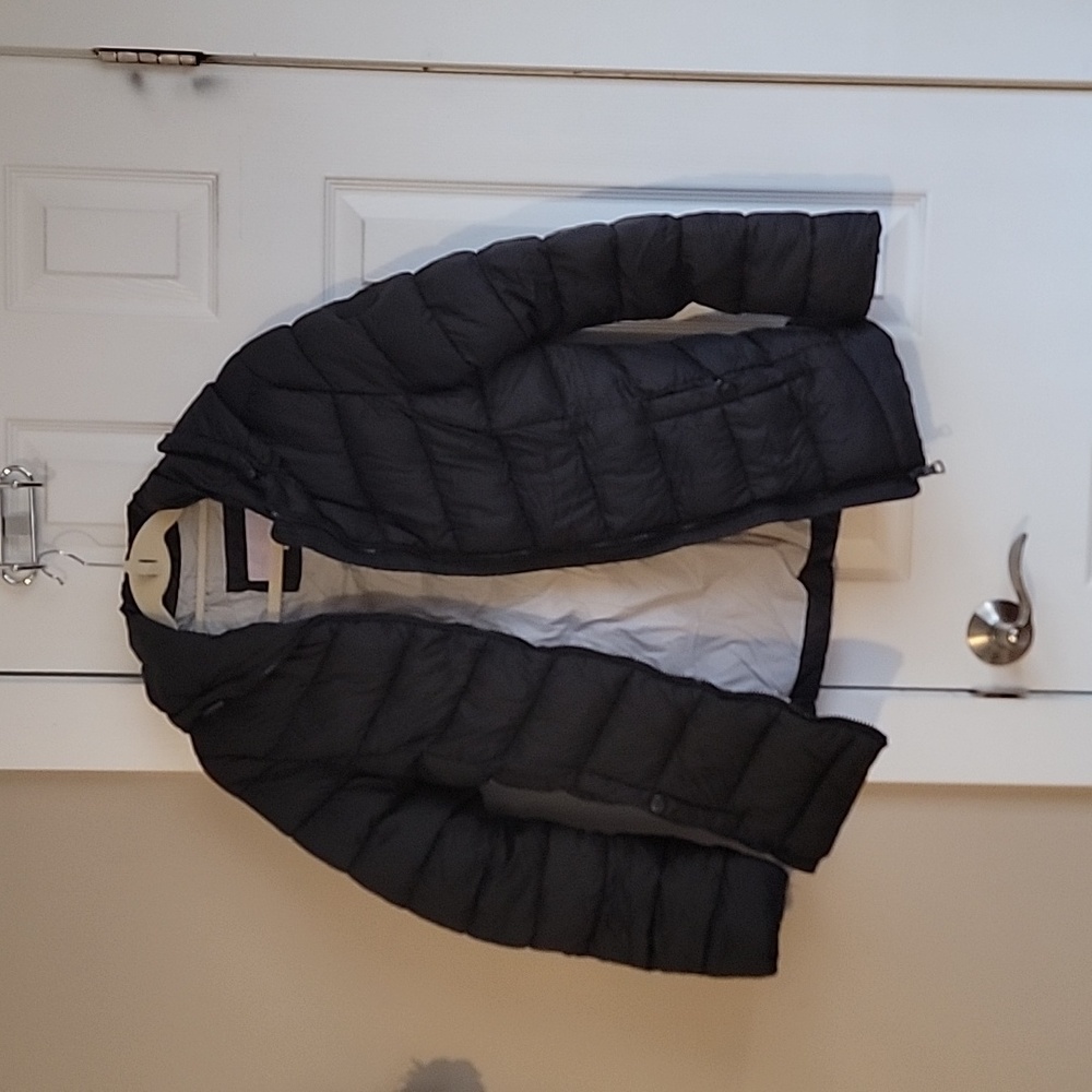 Madden Girl size small lightweight puffer jacket packable